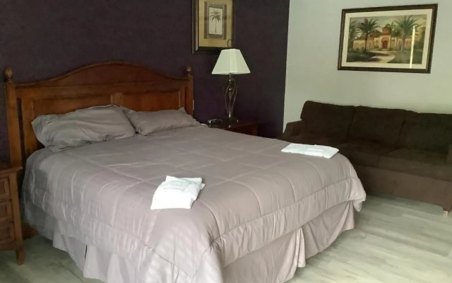 photo 5 of The Heritage Park Inn