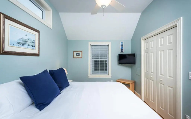 photo 4 of Heron Neck Cottage at One Long Beach