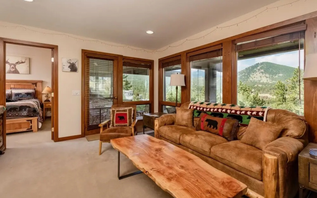 photo 4 of Herondale Luxury Vacation  At Windcliff 3 Bedroom Home by RedAwning