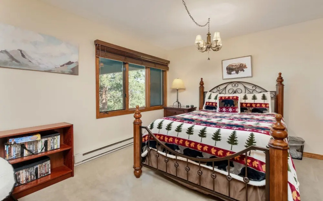 photo 5 of Herondale Luxury Vacation  At Windcliff 3 Bedroom Home by RedAwning