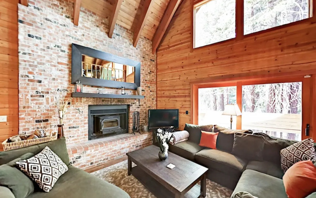 photo 5 of Herringbone Cabin 3 Bedrooms 2 Bathrooms Cabin