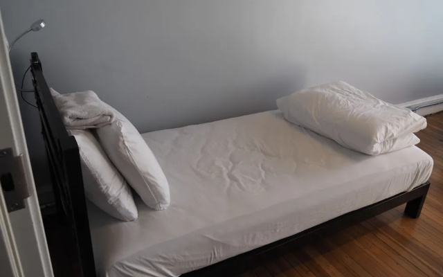 photo 3 of HI Richmond - Hostel