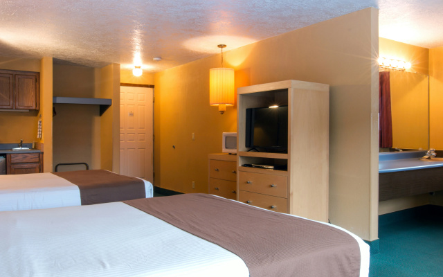 photo 4 of Hi-Tide Oceanfront Inn