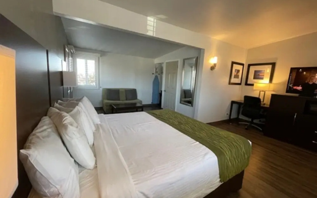 photo 3 of Hi View Inn & Suites