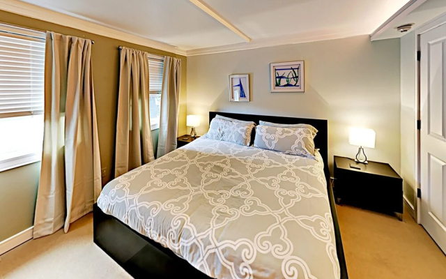photo 5 of Hiawassee Condo Unit #w203 1 Bedroom 1 Bathroom Condo