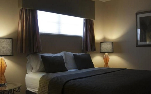 photo 2 of Hibiscus Suites - Gateway to Siesta Key