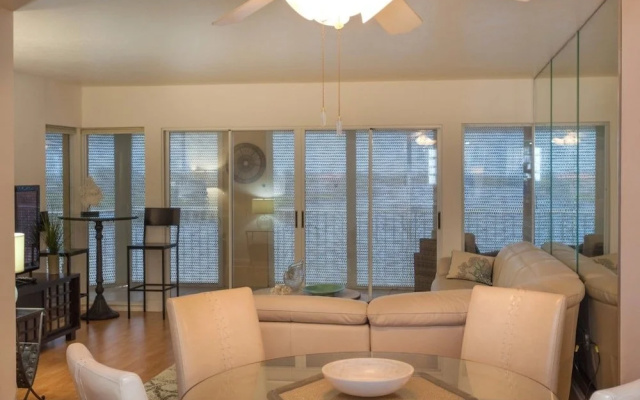 photo 2 of Hickory Bay West 407 - MO