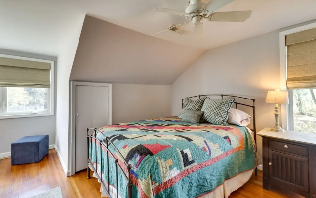 photo 4 of Hidden Charlottesville Home: 4 Mi to Downtown!