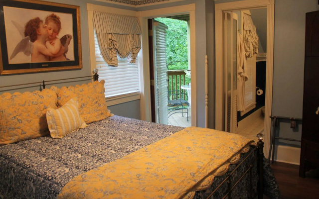 photo 2 of Hidden Springs Bed & Breakfast