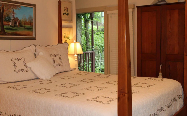 photo 3 of Hidden Springs Bed & Breakfast