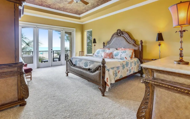 photo 4 of Hidden Treasure - Beach Front, Pool-spa