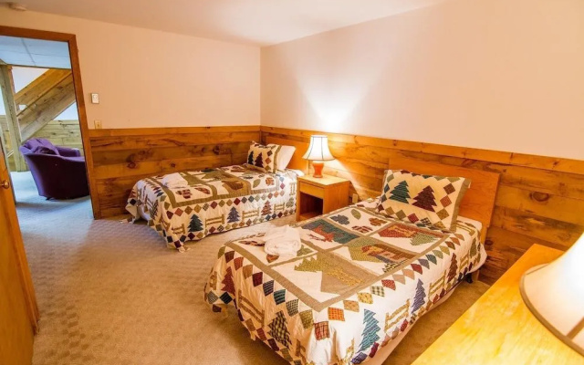 photo 5 of Hideout Chalet
