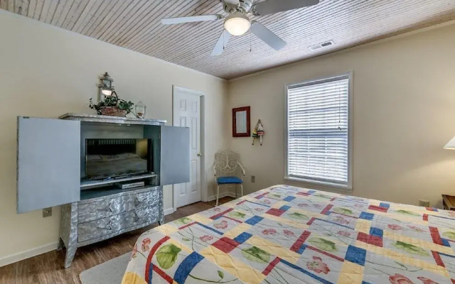 photo 3 of High Cs - 1 by RedAwning