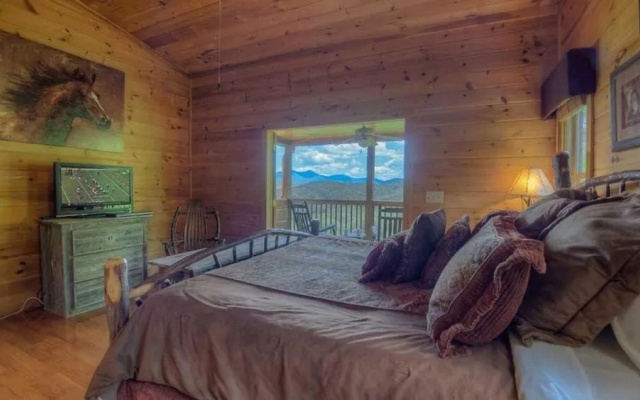photo 2 of High Expectations by Escape to Blue Ridge