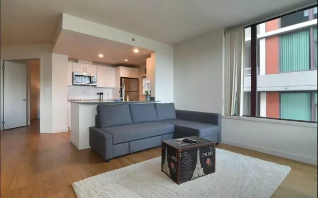 photo 3 of High Rise 2bd 2bth Home Pike Place