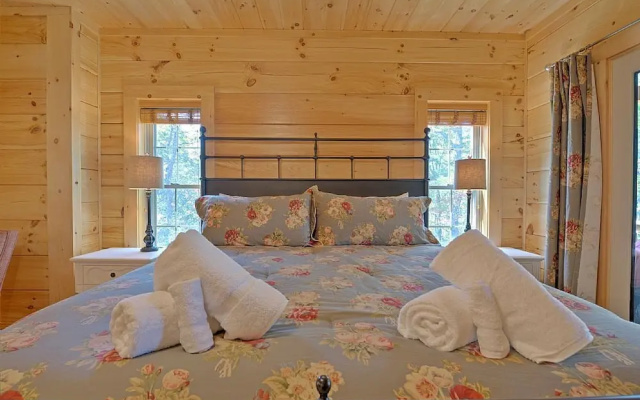 photo 5 of High Top Mountain Lodge - 5 Br Cabin