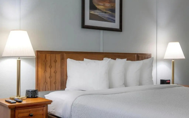 photo 3 of Highbrook Motel