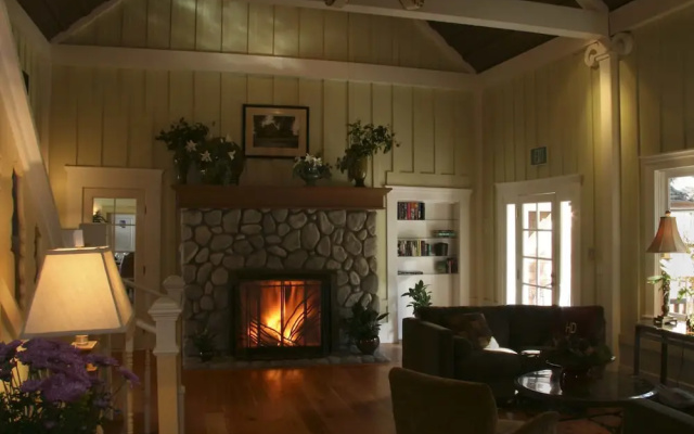 photo 3 of Highland Dell Lodge