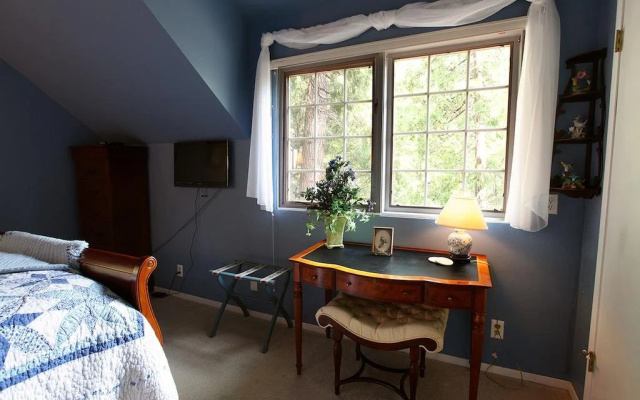 photo 3 of Highland House Bed and Breakfast