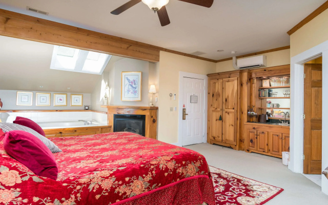 photo 4 of Highland Lake Inn & Resort