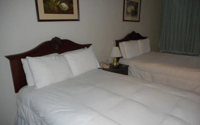photo 2 of Highlander Motel
