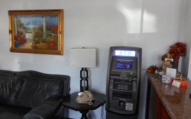 photo 5 of Highlander Motel
