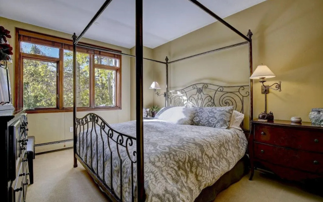 photo 4 of Highlands Lodge in Beaver Creek by Elevation Accommodations