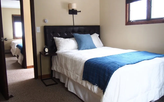 photo 4 of Highline Lodge