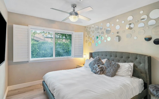 photo 2 of Highly Upgraded 4bd2bath Home With Private Pool
