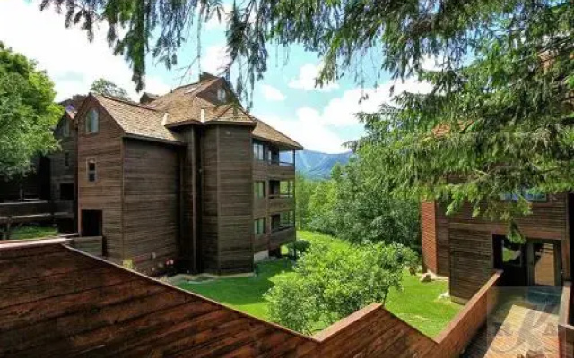 photo 5 of Highridge Condominium Unit B11