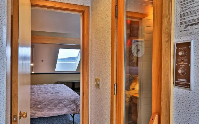 photo 3 of Highridge Condominium Unit B9