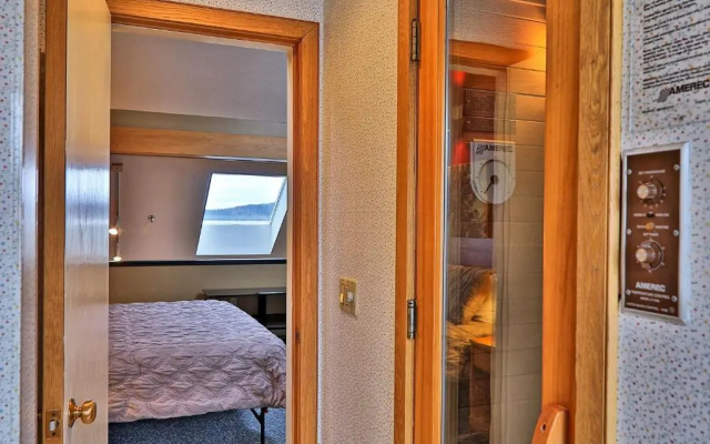 photo 4 of Highridge Condominium Unit E11