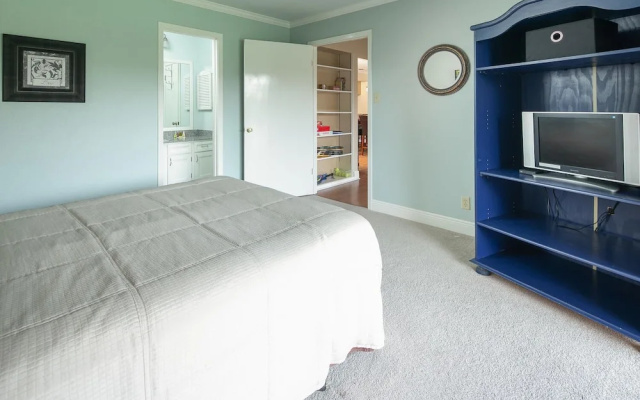 photo 2 of Hill Country Hideaway Tbm 208 2 Bedroom Condo by RedAwning