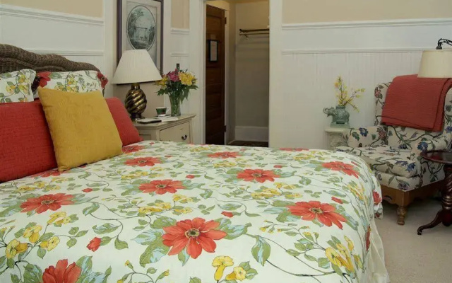 photo 4 of Hill House Bed and Breakfast