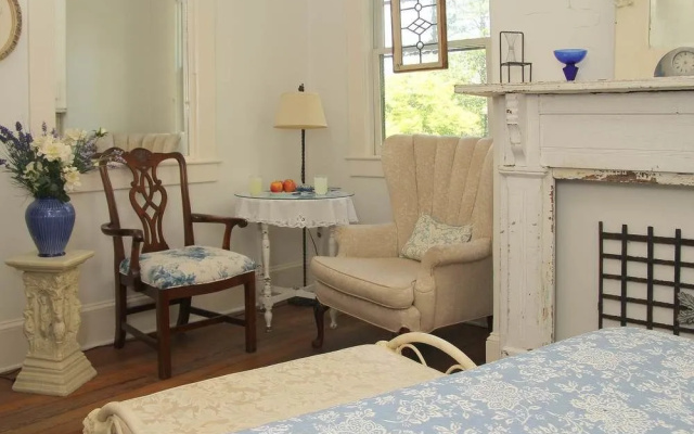 photo 5 of Hill House Bed and Breakfast
