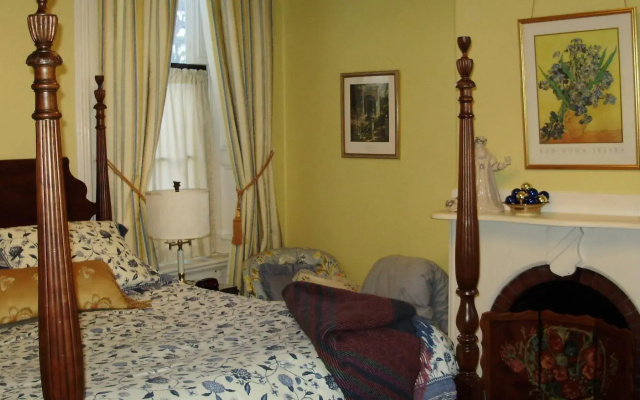 photo 4 of Hillard House Inn