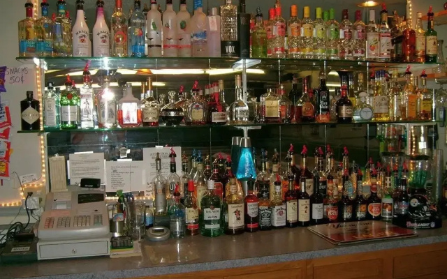 photo 4 of Hillcrest Hotel and Lounge