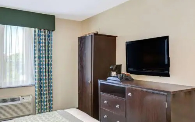 photo 5 of Hillcrest Hotel Near JFK Airtrain