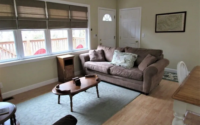 photo 3 of Hillside Hideaway