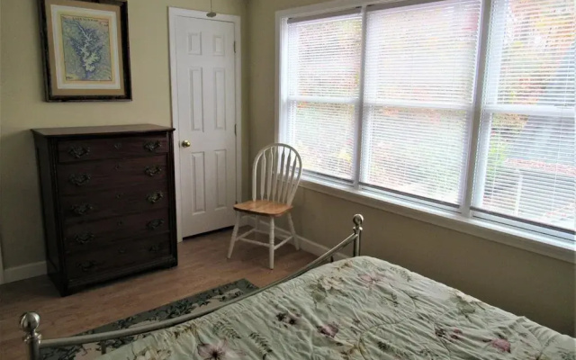 photo 4 of Hillside Hideaway