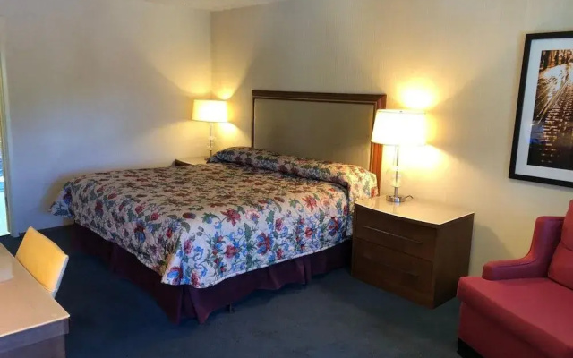 photo 5 of Hillside Inn