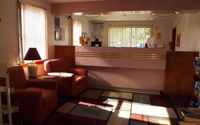 photo 2 of Hilltop Express Inn