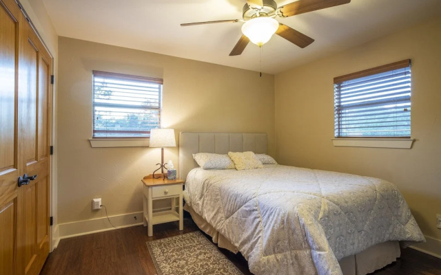 photo 4 of Hilltop Hideaway and Bunkhouse Combo 14440 by RedAwning