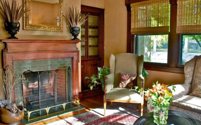 photo 2 of Hilltop Inn