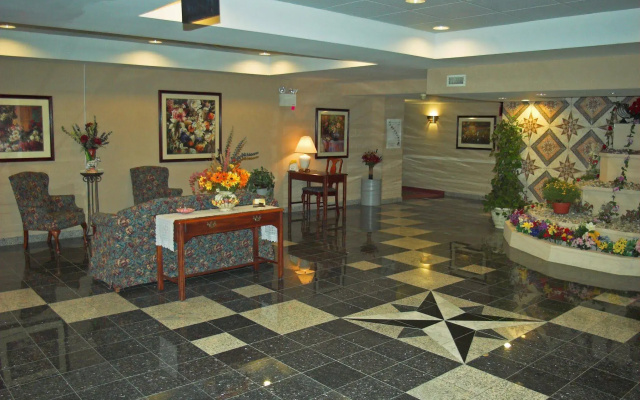photo 2 of Aderi Hotel Niantic