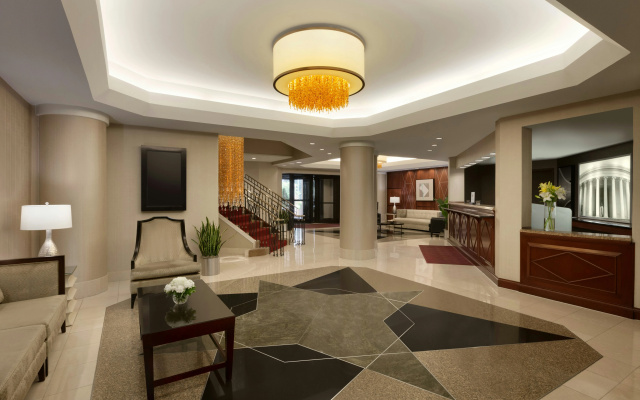 photo 2 of Hilton Arlington