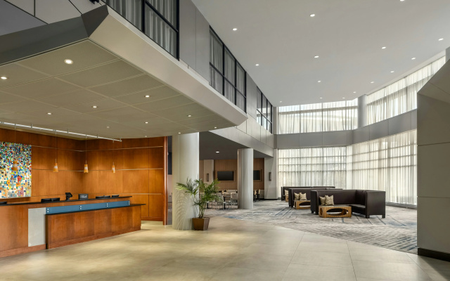 photo 2 of Hilton Baltimore BWI Airport