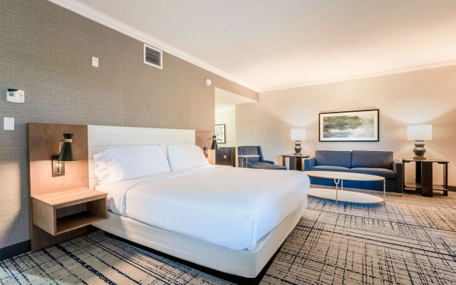 photo 5 of DoubleTree by Hilton South Charlotte Tyvola