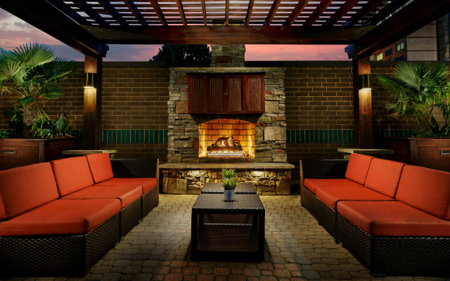 photo 2 of Hilton Charlotte University Place