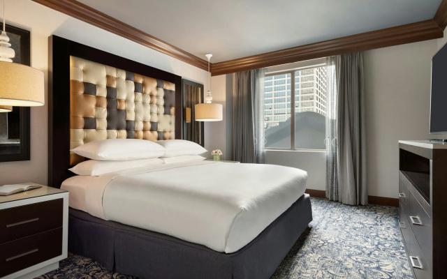 photo 4 of Hilton Checkers Los Angeles